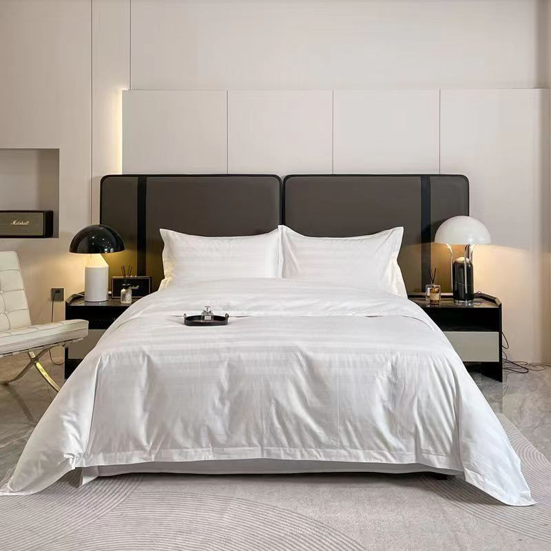 Ensemble de draps de lit poly-coton en linge d'hôtel